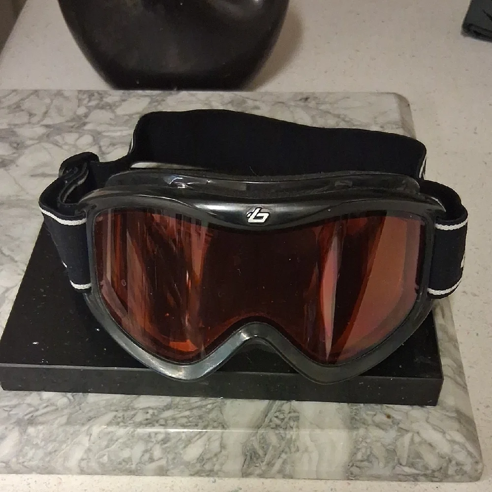 Black and Red Snow Goggles